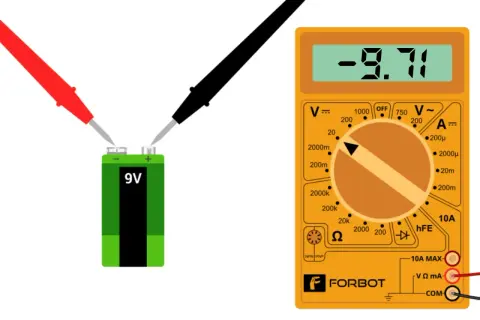 Multimetr mierzy napięcie baterii 9V, pokazując -9.71V. Idealne narzędzie a dla elektryka.