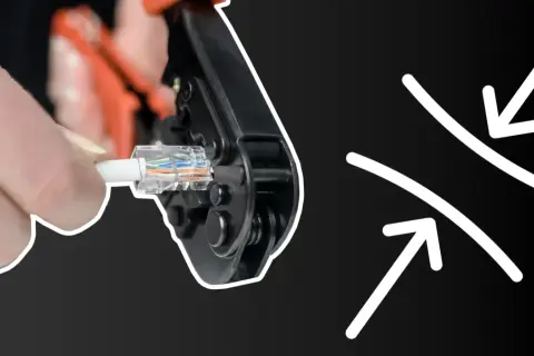 Instrukcja: jak podłączyć gniazdo RJ45. Zaciskanie wtyczki kabla sieciowego za pomocą narzędzia.
