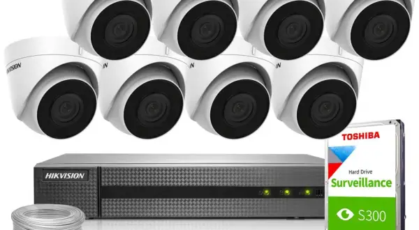 Zestaw monitoringu Hikvision z kamerami i rejestratorem NVR. Dysk Toshiba Surveillance S300 zapewnia miejsce na nagrania. Dostęp zdalny przez Hik-Connect.